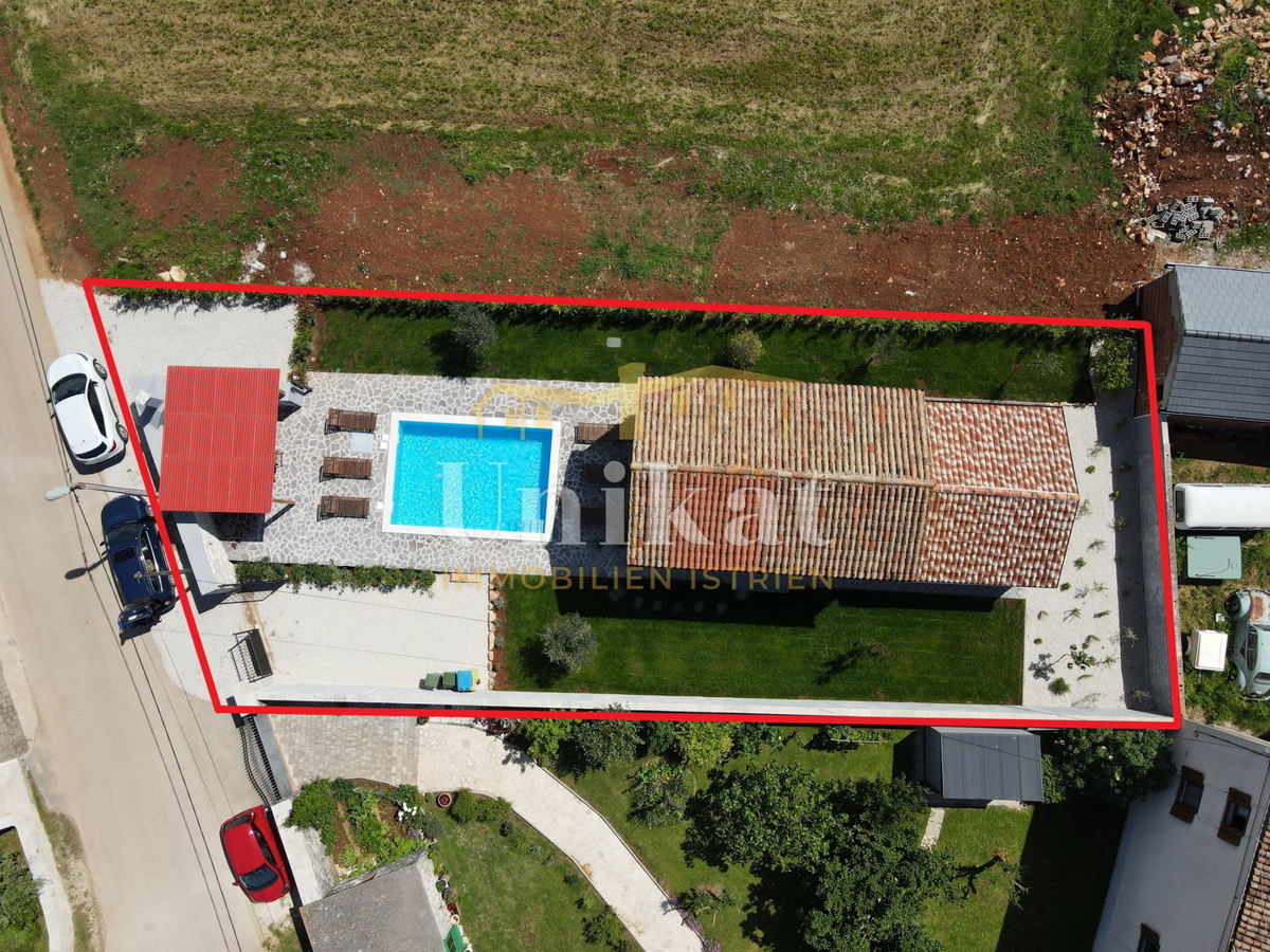 Prenovljena kamnita hiša blizu Poreča